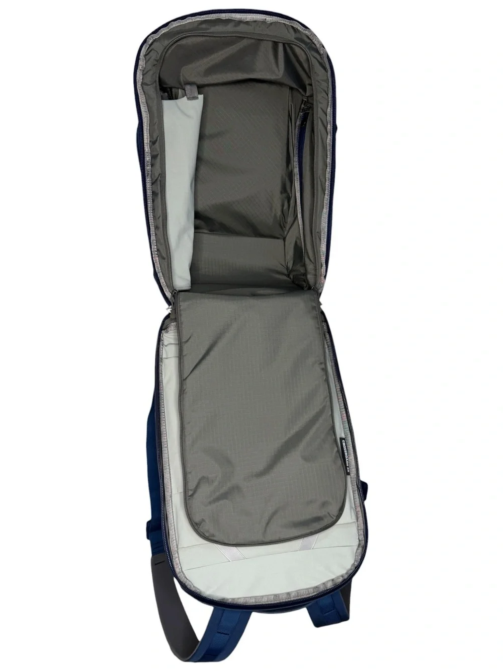 YETI Crossroads 35L Backpack in Blue NWOT